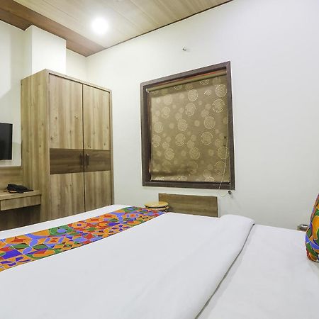 Fabhotel Vedanta Inn - Nr Sitabudli Fort Нагпур Экстерьер фото