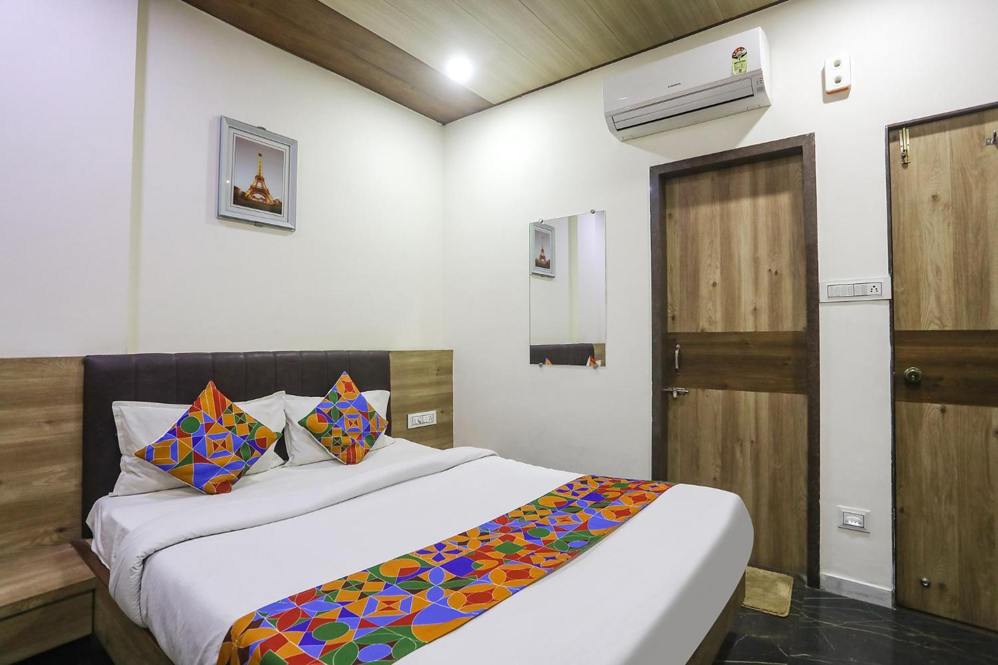 Fabhotel Vedanta Inn - Nr Sitabudli Fort Нагпур Экстерьер фото
