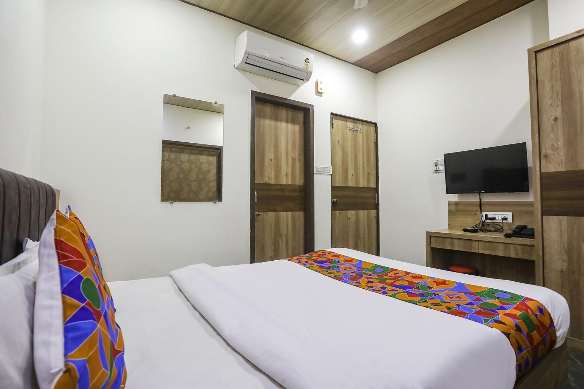 Fabhotel Vedanta Inn - Nr Sitabudli Fort Нагпур Экстерьер фото